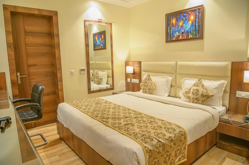 HOTEL HIRA INN