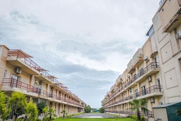 Nandan Retreat-Near Prem Mandir